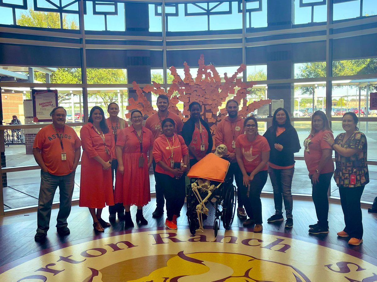 mrjhcounseling's tweet image. MRJH staff celebrating being United for Kindness, acceptance and inclusion! Go Mavs!!!!  #KatyCommUnity #UnityDay2022