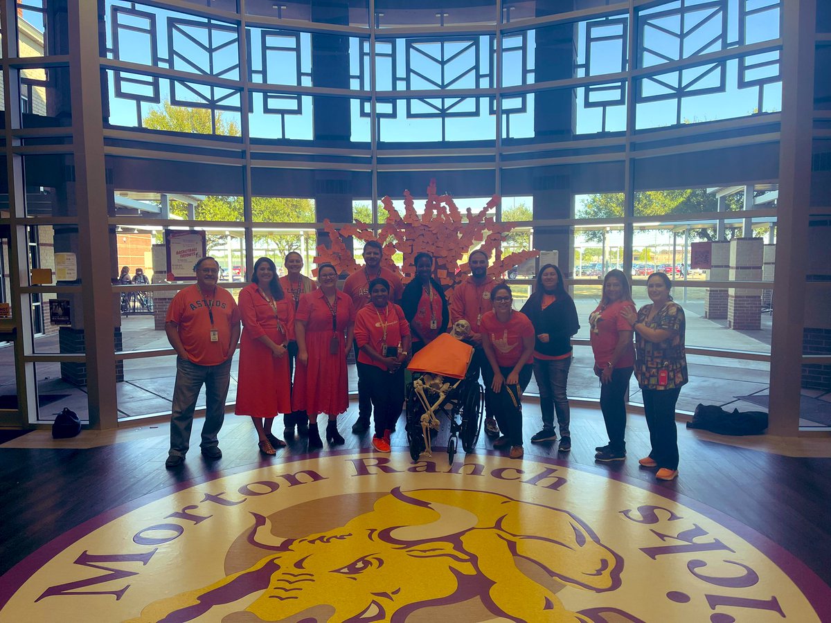 mrjhcounseling's tweet image. MRJH staff celebrating being United for Kindness, acceptance and inclusion! Go Mavs!!!!  #KatyCommUnity #UnityDay2022