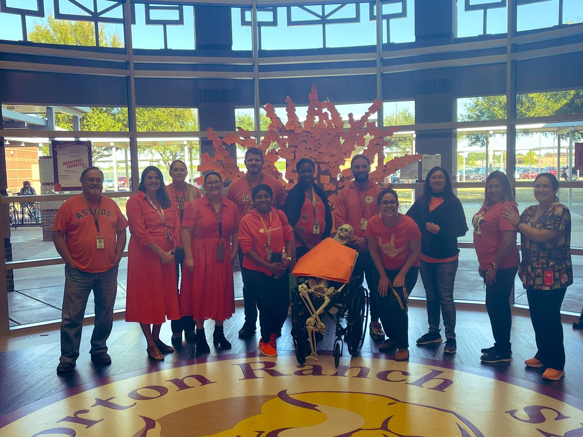 mrjhcounseling's tweet image. MRJH staff celebrating being United for Kindness, acceptance and inclusion! Go Mavs!!!!  #KatyCommUnity #UnityDay2022