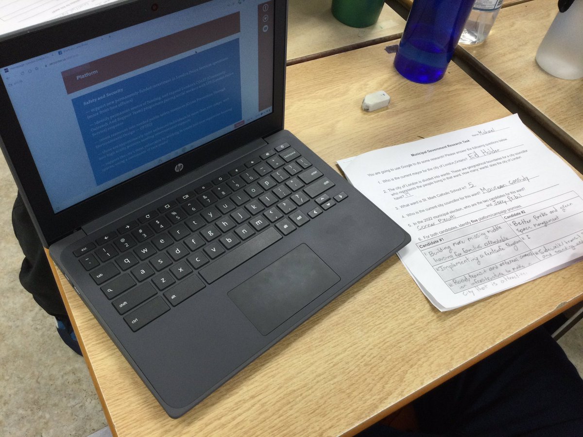 Hilton_MRK's tweet photo. This week we have been extending our learning involving the municipal government by researching our @CityofLdnOnt government and the upcoming elections. Students are also learning the importance of being an active citizen and the democratic process. Voting is important! @LDCSB https://t.co/d9oJsq0b4N