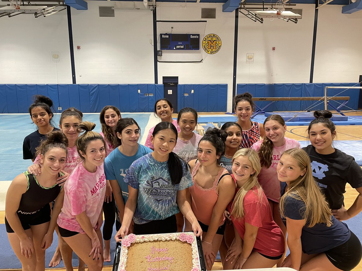 flipoutgym's tweet photo. Happy 18th Birthday, Amelia! We loved celebrating with you today. Cookie cakes are our favorite. https://t.co/tGtzBjwtnb