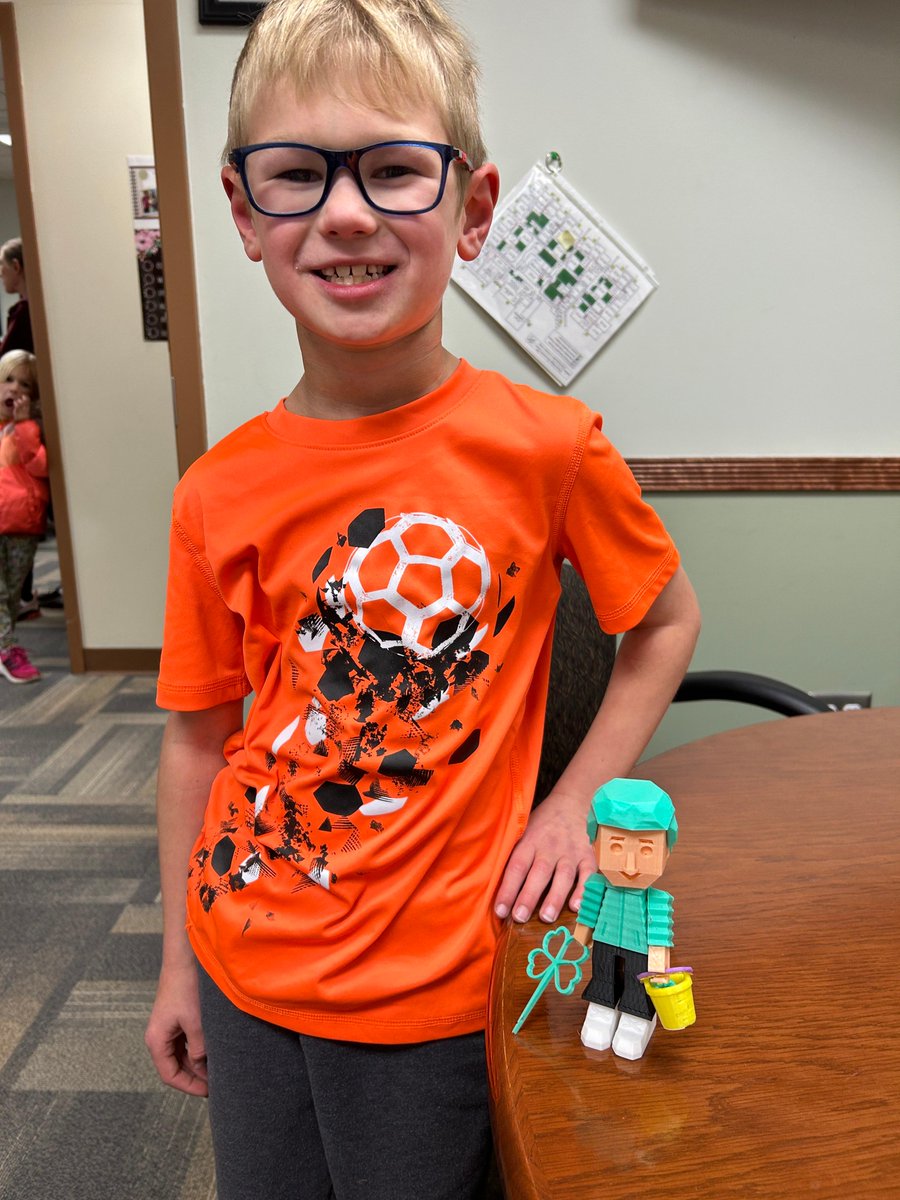 CloverRidgeElem's tweet photo. This amazingly creative and thoughtful 2nd Grader worked hard to earn his first 3D Printer. Humbled and honored that his first big project was Mr. Slinde! Incredible work! #CloverPRIDE π https://t.co/VRh4YuLmld