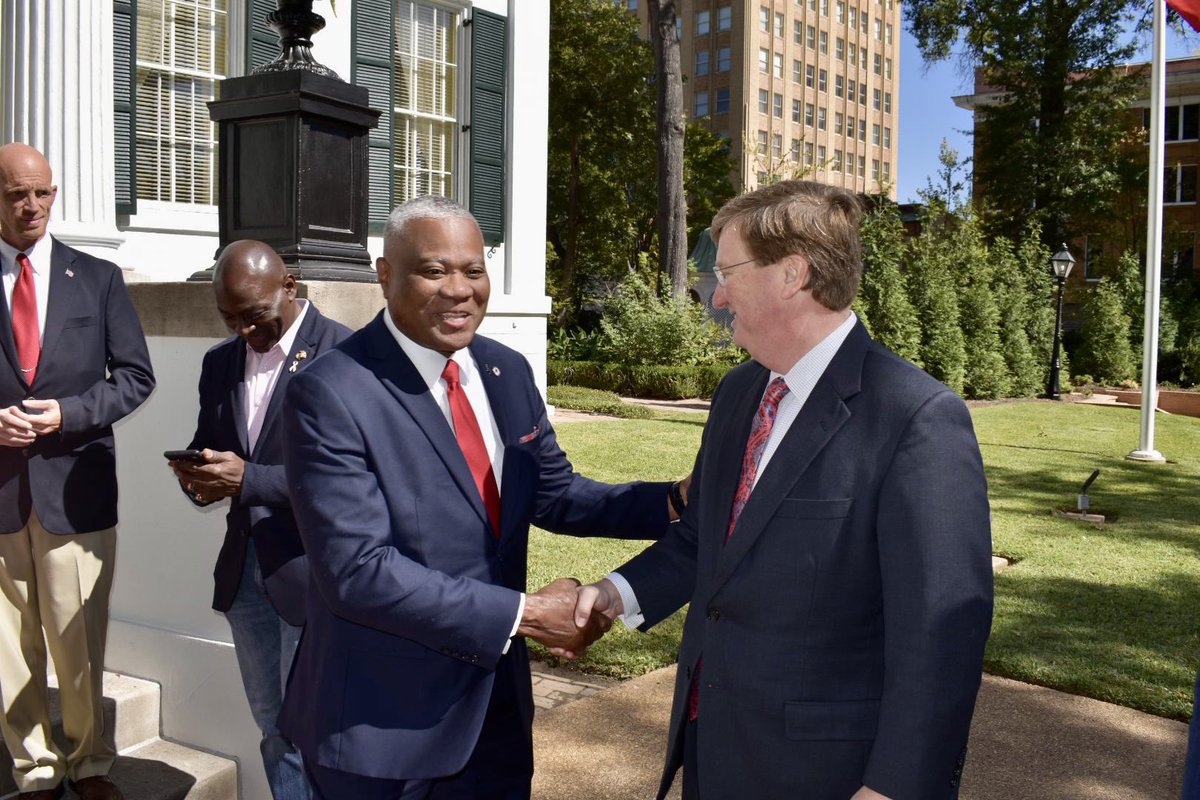 tatereeves's tweet photo. The Mississippi Republican Party is leading the way forward for our state.

We’re fighting for freedom, lower costs, and a strong economy.

Great to connect with GOP leaders from across our state to discuss this unifying vision. https://t.co/ZB0n5XGaz6