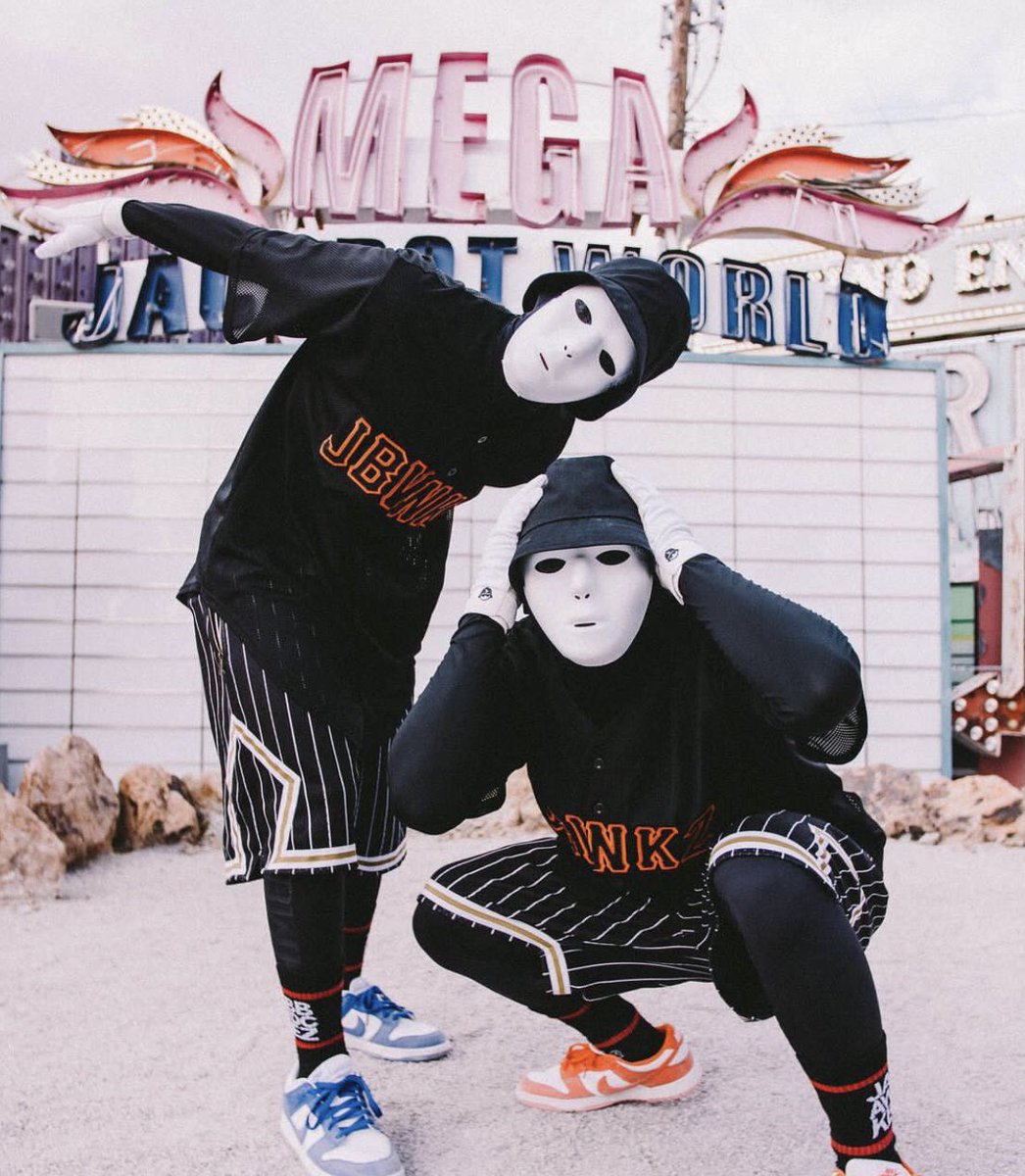 Jaydee_Mukson's tweet photo. @JABBAWOCKEEZ @NBA2K These should have been the fits 🐉 https://t.co/vFNWJc7AGy