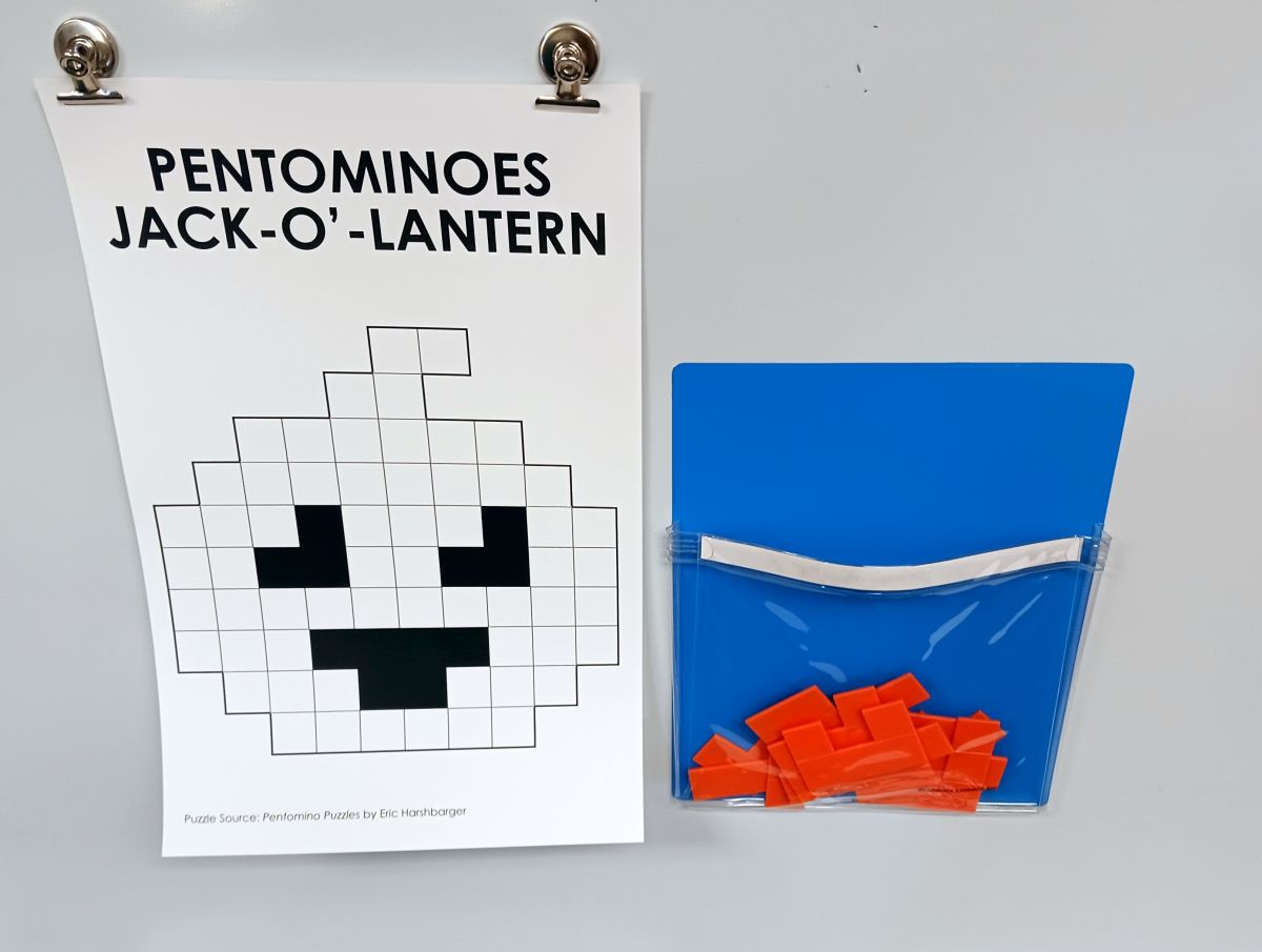 FREE DOWNLOAD: 
Pentominoes Jack-o'-lantern Halloween Puzzle 
mathequalslove.net/pentominoes-ja… 

#mtbos #iteachmath #teach180 #puzzlingclassroom