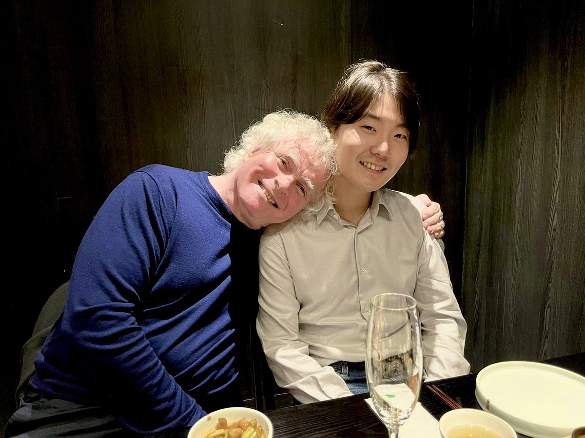 An unforgettable tour with @SirSimonRattle and @LondonSymphony in Korea and Japan! ©️ LG Arts Center Seoul / StudioAL