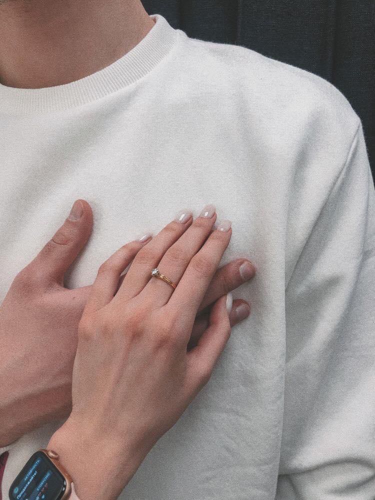 اللهم لا تبتليني بمن أحب، بعداً ولا فقداً ولا حزناً ولا مرضاً ❤️.