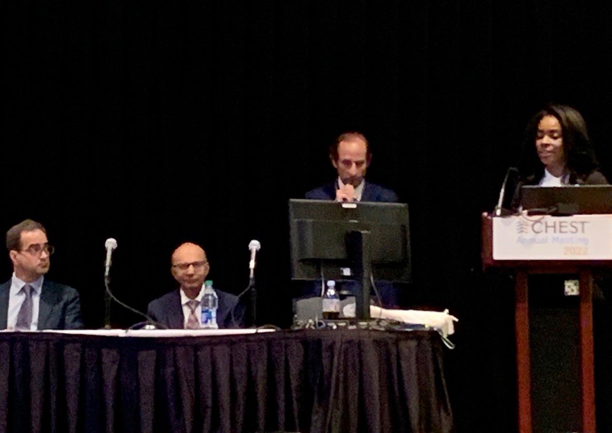 YawBaahMD's tweet photo. My favorite pulmonologist presenting at CHEST, great job @sleebaah https://t.co/SFeXICN4N2