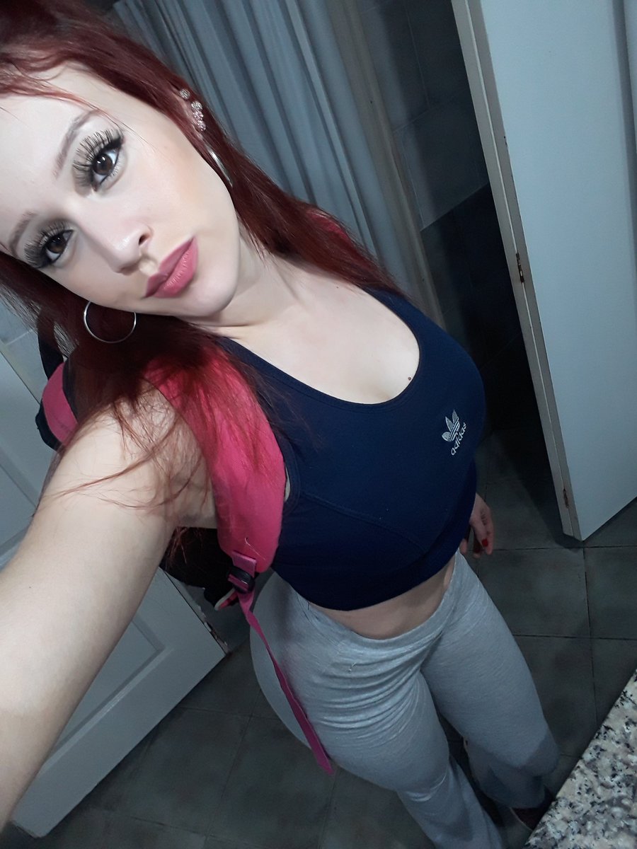 crystal_rodri6's tweet photo. #MiercolesDeCulosPerfectosYPerverso #miercolesdeculo linda tarde 😏papasitos https://t.co/ky5EGjkN5b