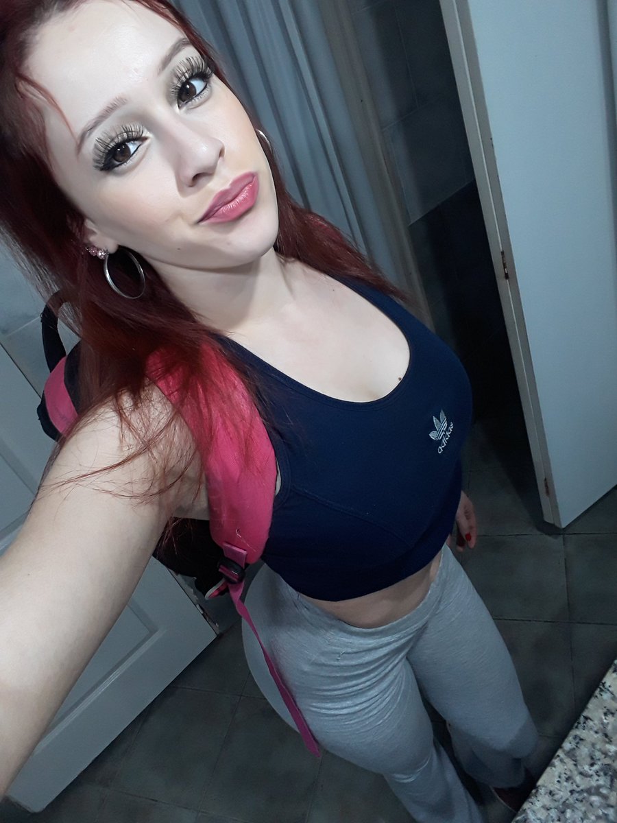 crystal_rodri6's tweet photo. #MiercolesDeCulosPerfectosYPerverso #miercolesdeculo linda tarde 😏papasitos https://t.co/ky5EGjkN5b