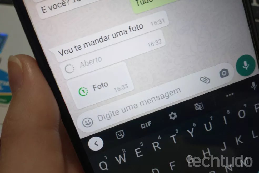 choquei's tweet photo. 🚨AGORA: Em nova atualização, WhatsApp bloqueia usuários de tirarem print do modo ‘visualização única’. https://t.co/OcO2E4VK5M