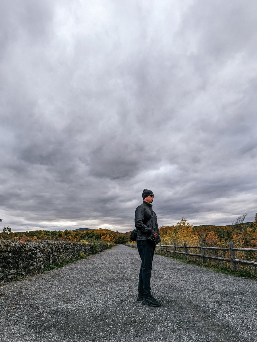 JoshuaBane's tweet photo. 🍁 Fall vibes 🍂
📸 #Pixel7Pro

#TeamPixelSummit #CampPixel #TeamPixel #GiftFromGoogle #ad @googlepixel_us https://t.co/FZpMB8xmjX