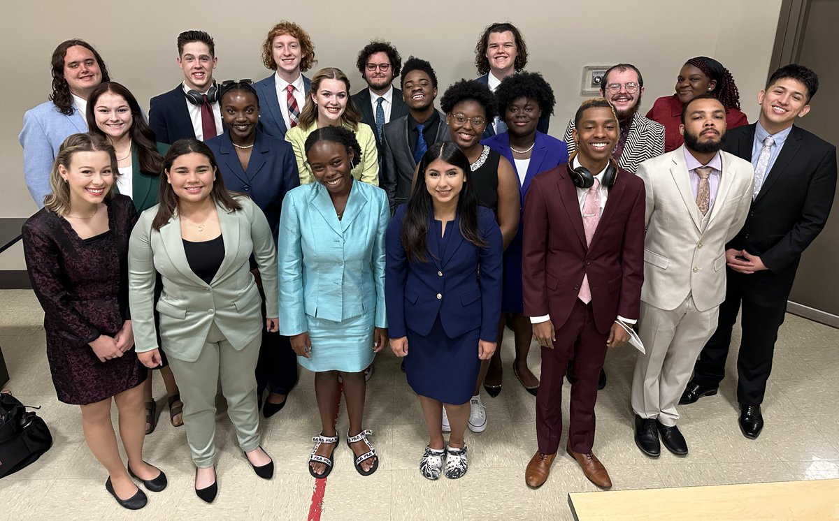 .<a href="/wkuforensics/">WKU Forensics</a> captured the team sweepstakes championship at a tournament hosted at the University of Alabama on October 15-16.

Across the 2 tournaments, Hilltoppers earned a championship in 7 out of 11 events and earned 38 total finals.

Read more: bit.ly/3gkghRm

#WKU