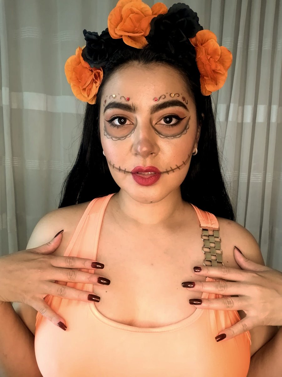 violettakiim's tweet photo. Hi I'm Catrina 🧡
@Cam4_ES @Cam4 @latinascam4 

https://t.co/snTuXldFIb 

 #SPOOKYBOOOSTER  #HALLOWEEN #CAM4HALLOWEEN https://t.co/ZDl2AoTX5Q