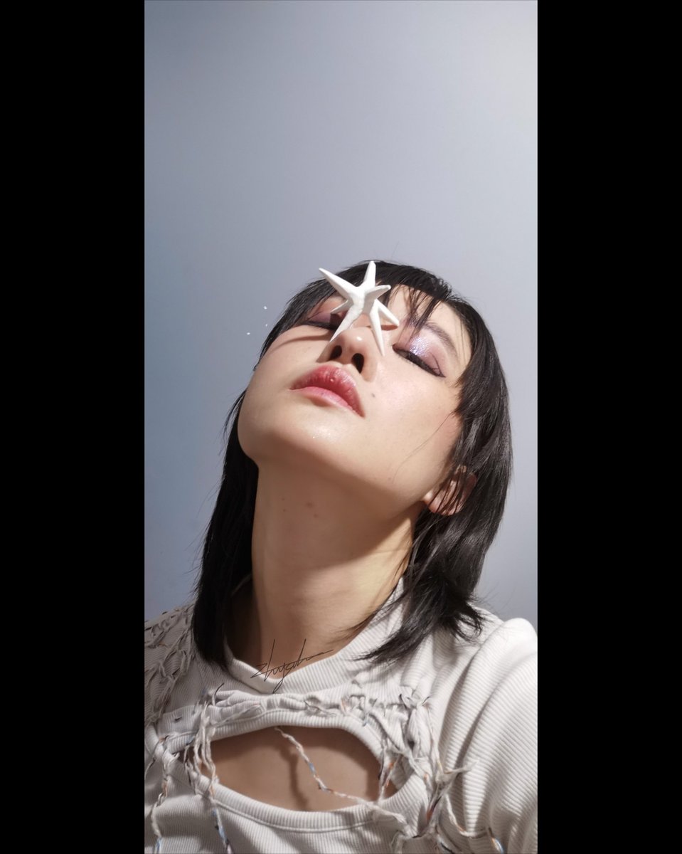 ZRedbubble tweet picture