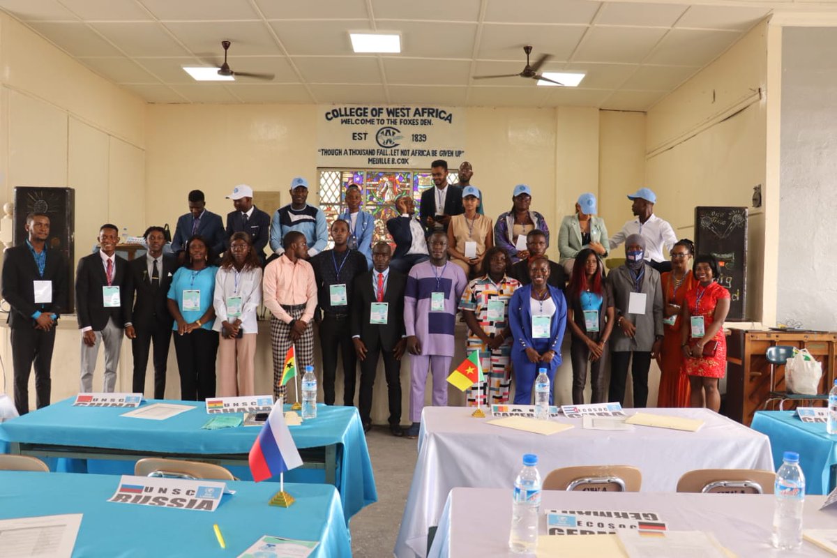 AmbDeozil's tweet photo. Model United Nations Liberia Conference went well. It was a great experience sharing✊under the Theme: Empowering youth through peace, justice and strong institution. https://t.co/alU3VuH7J0