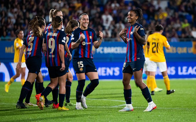 Erafutbolfem's tweet photo. ‼️ El BARÇA sigue batiendo récords en EUROPA

💥 Consigue su máxima goleada histórica en su debut en la UWCL 🆚 BENFICA

🔴🔵 @FCBfemeni 9⃣➖0⃣ BENFICA🟡🟡

⚽️ PATRI GUIJARO
⚽️ AITANA
⚽️⚽️ OSHOALA
⚽️⚽️ GEYSE
⚽️ MARIONA
⚽️ CRNOGORCEVIC
⚽️ CLAUDIA PINA https://t.co/1Ul6tpSwIj
