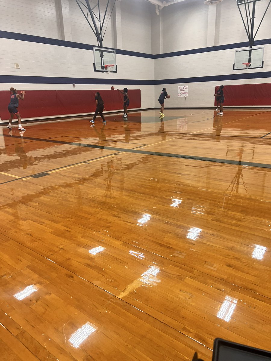 CySpringsGBB's tweet photo. First official Day of 🏀! Time to lock in. This year will be fun to watch. Wait on it…#STP #DSD #PACADS https://t.co/GMxSmRIAzS