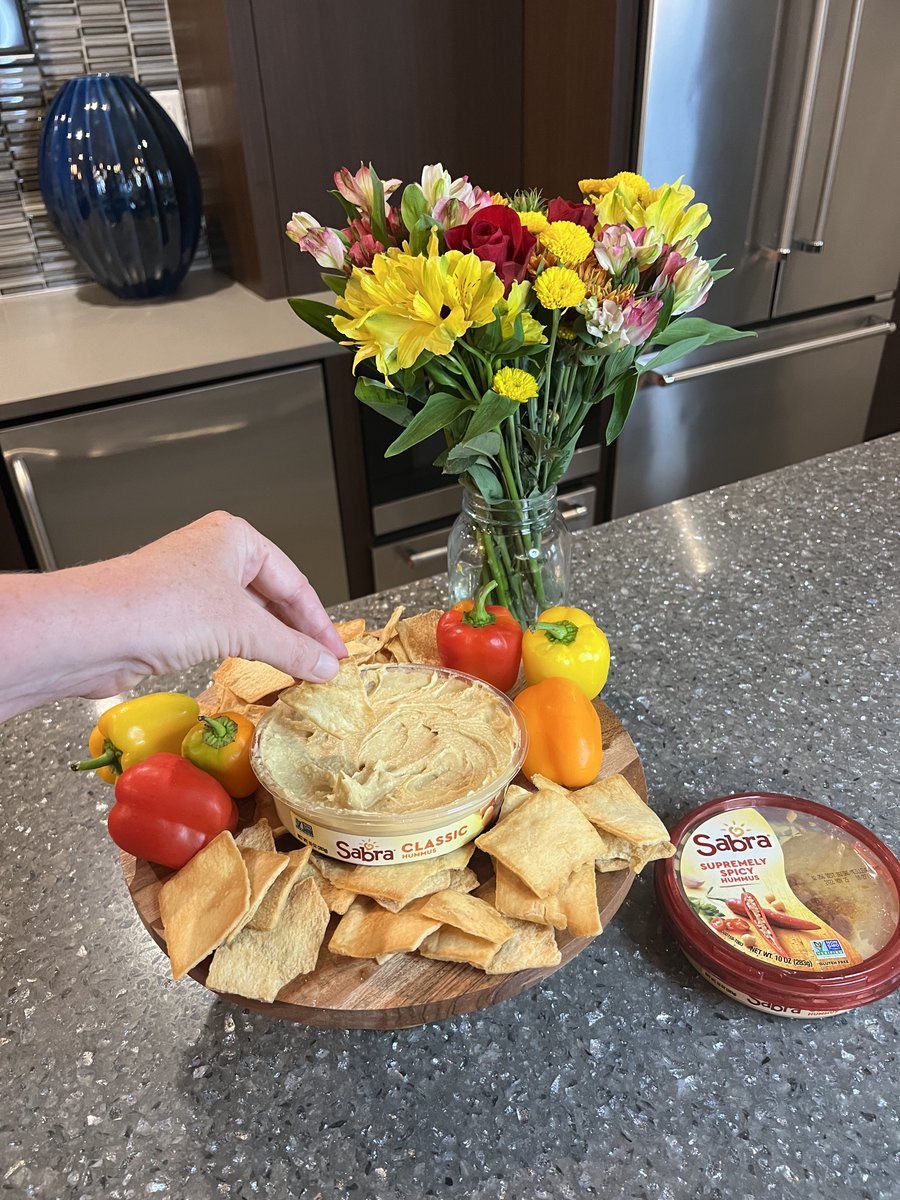 HappyFamilyBlog's tweet photo. #ad Game day ideas in partnership with
@Sabra @rolandfoods Hot & Spicy popcorn from Act II & MEGA Meals from @banquetmeals_ #HomegatingSnacksBBxx #SabraHummus #rolandfoods #theworldatyourtable #ACTII #banquetMEGA @BabbleBoxxOfficial.
https://t.co/7tcynIPpYI https://t.co/y5HNlHYAV3