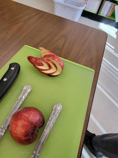 RobinBowers_CTE's tweet photo. Creativity took over during #NCCrunch today in #ABSSCTE @NCFCSEd @f2scoalitionNC @CTEforNC https://t.co/urh1aASWKE