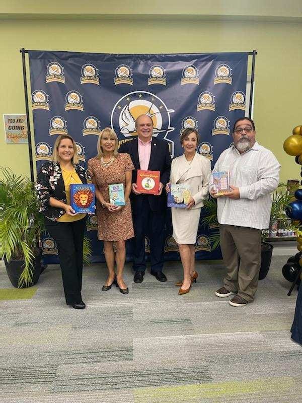 AndiiCastilloFd's tweet photo. Thank you to everyone who joined us yesterday for Andrea Castillo Day at Andrea Castillo Preparatory School, as we celebrated Andrea's birthday, her memory and her legacy that lives on in all of the school's students @mayorbermudez @doralcmariaca @SusieVCastillo1 @KrisUgarteTorre https://t.co/mMc3BFVDti