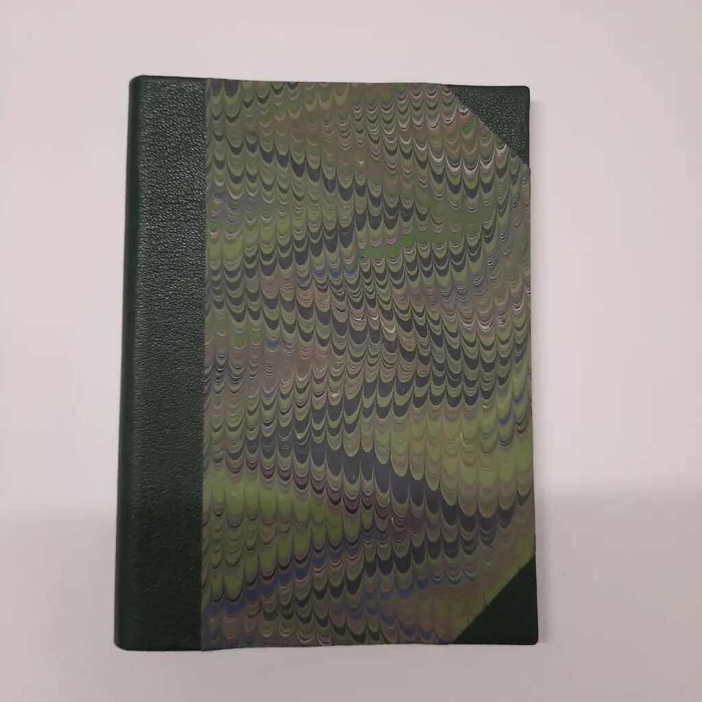 MidxBindery's tweet photo. Made something for myself. Using some paper from @jpatrician
#middlesexbindery
#bookbinding #books #bookguts #bookstagram #handmade #handmadebooks #bookbinder #guildofbookworkers #newengland_gbw #westernavearts #madeinlowell #madeinmassachusetts #bo… https://t.co/SEK59eAZxH https://t.co/mm5irsc6mx