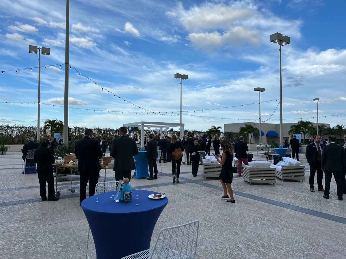 trilogyaviation's tweet photo. #TeamTrilogy is at the Fund An Angel Reception to support and celebrate Corporate Angel Network's nearly 40 years of providing thousands of flights for cancer patients.

We are proud to partner with CAN in making treatment more accessible using business aircraft. https://t.co/vElTJ2txtB