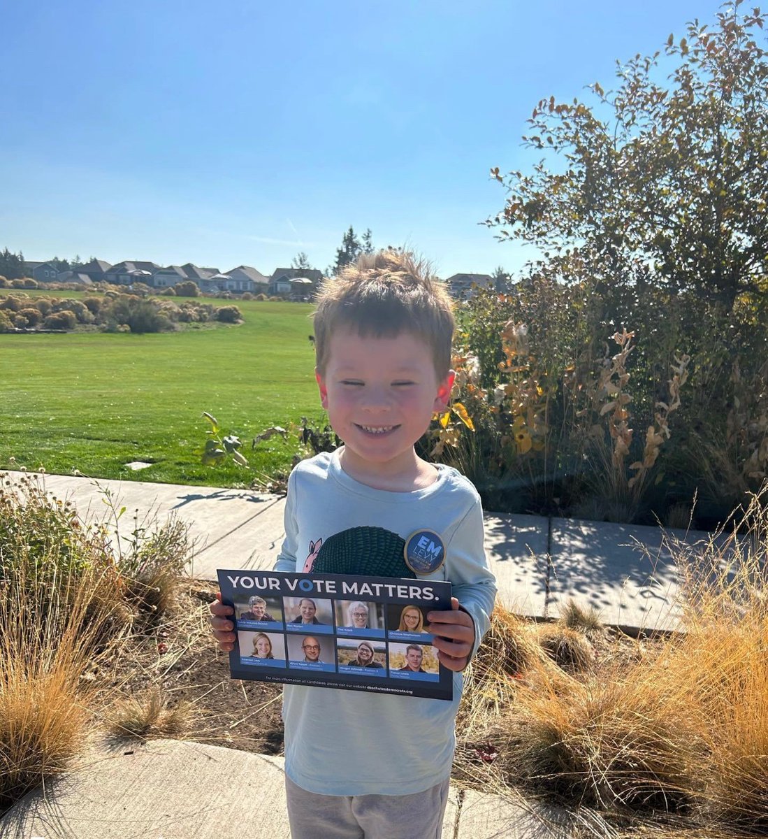 Emerson4OR's tweet photo. This campaign is three years in the making — it’s always been about community and making a safer Central Oregon. We are people powered, parent powered and ready to win the day! #orpol #orleg #DemCastOR https://t.co/jL7zofNf7G