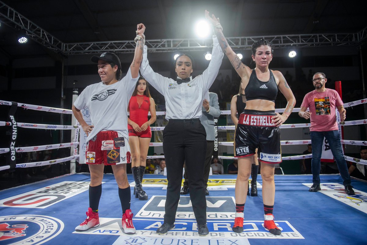 PrimeSportsRace's tweet photo. Luego de 6 Rounds, en una pelea bastante igualada, el combate entre Isabel "Estrella" Millán" y Eloisa "Coreanita" Martínez concluye en empate.
#IureLex #Orpack #CervezasModeloenlaMixteca #IUVUniversidad #Pipsa #AcerosyPerfilesdeOccidente #LaFlordeCordoba https://t.co/WpOK8YDkZp
