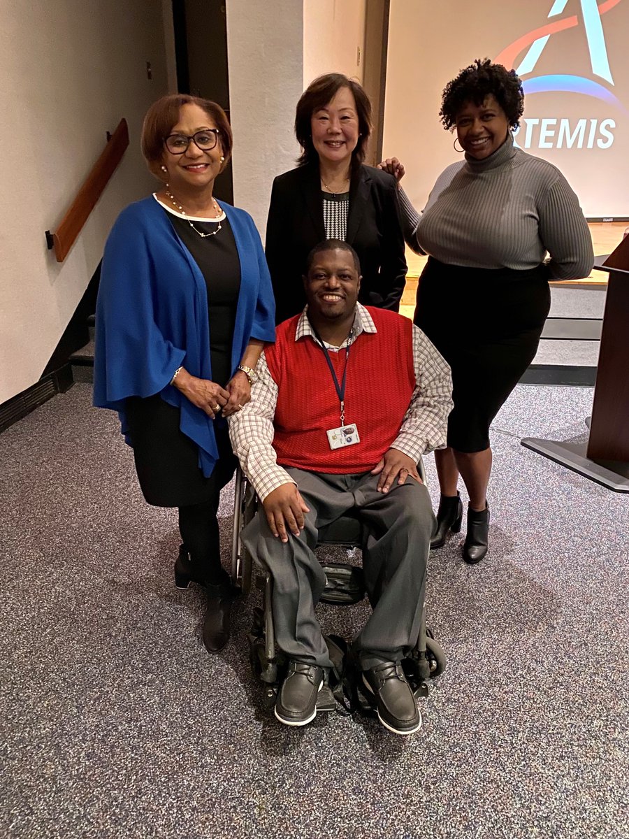 v_wyche's tweet photo. It was a pleasure to welcome my friend and mentor, Frances West, to @NASA_Johnson in Houston for an inspiring presentation commemorating National Disability Employee Awareness Month.
#GiantLeapsStartHere #SpaceIsForAll https://t.co/BdlYS87NKQ