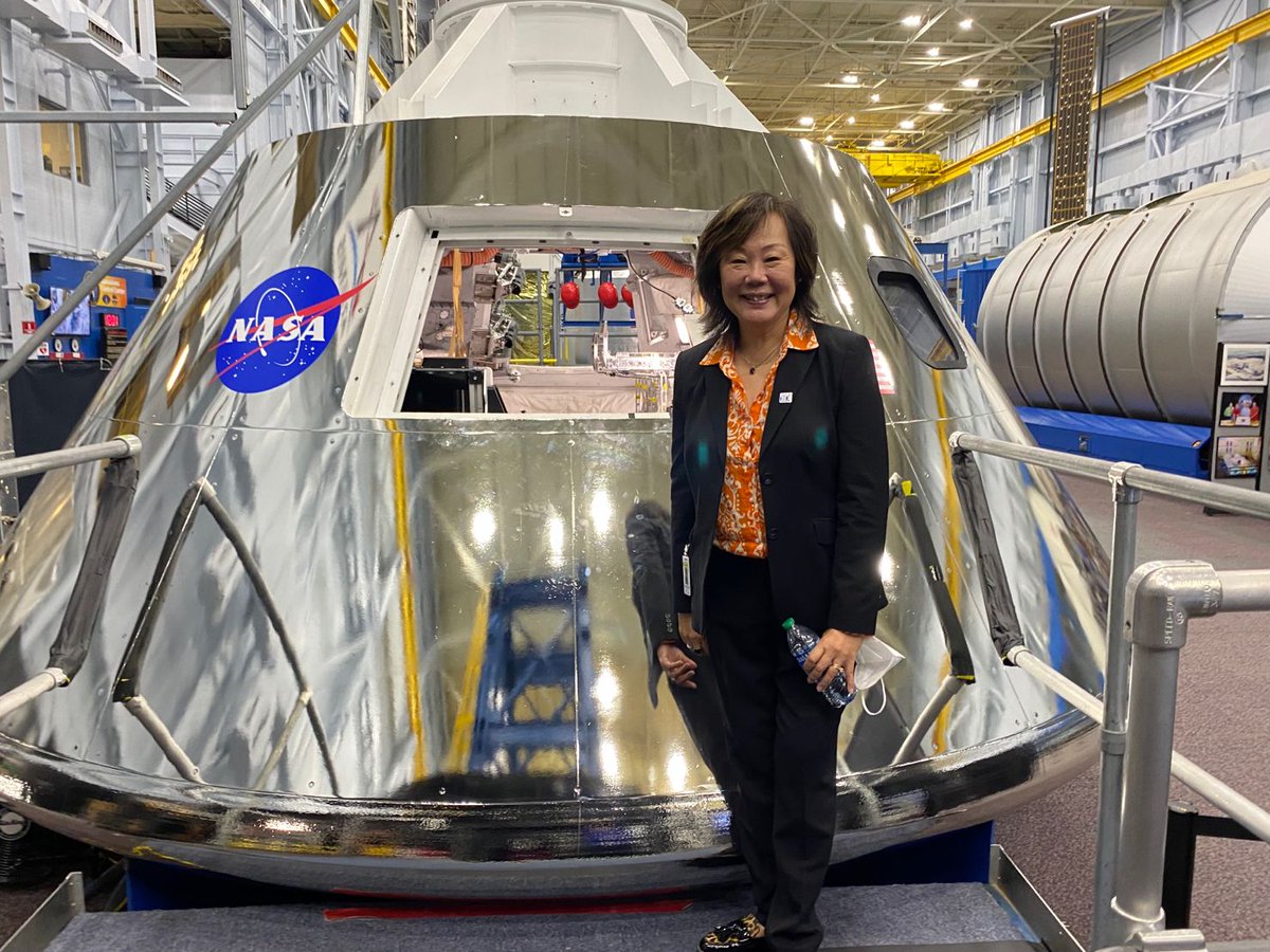 v_wyche's tweet photo. It was a pleasure to welcome my friend and mentor, Frances West, to @NASA_Johnson in Houston for an inspiring presentation commemorating National Disability Employee Awareness Month.
#GiantLeapsStartHere #SpaceIsForAll https://t.co/BdlYS87NKQ