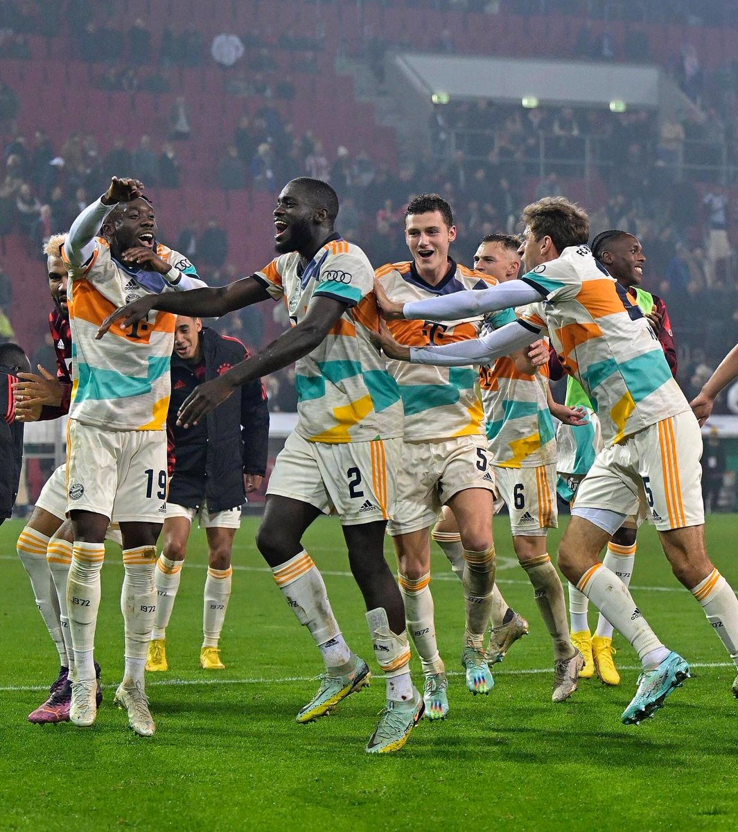 Ein echter Pokalfight gegen einen guten Gegner. Wir ziehen, nach schwierigem Beginn der Partie, ins Achtelfinale ein. #MiaSanMia