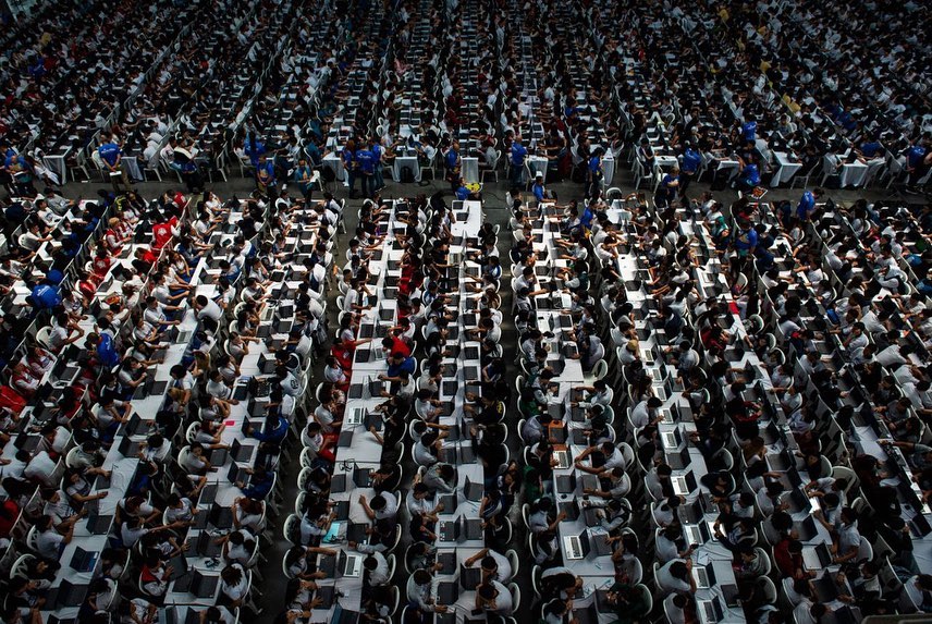 diamaov's tweet photo. Holi, @NoticiasRCN. No es Corea, es Medellín donde se logró el Guinness World Record en educación con la clase de programación más grande del mundo. Les mando fotos por si se les borró el archivo.

¡Medellín #ValleDelSoftware! https://t.co/1eF81PkmJQ