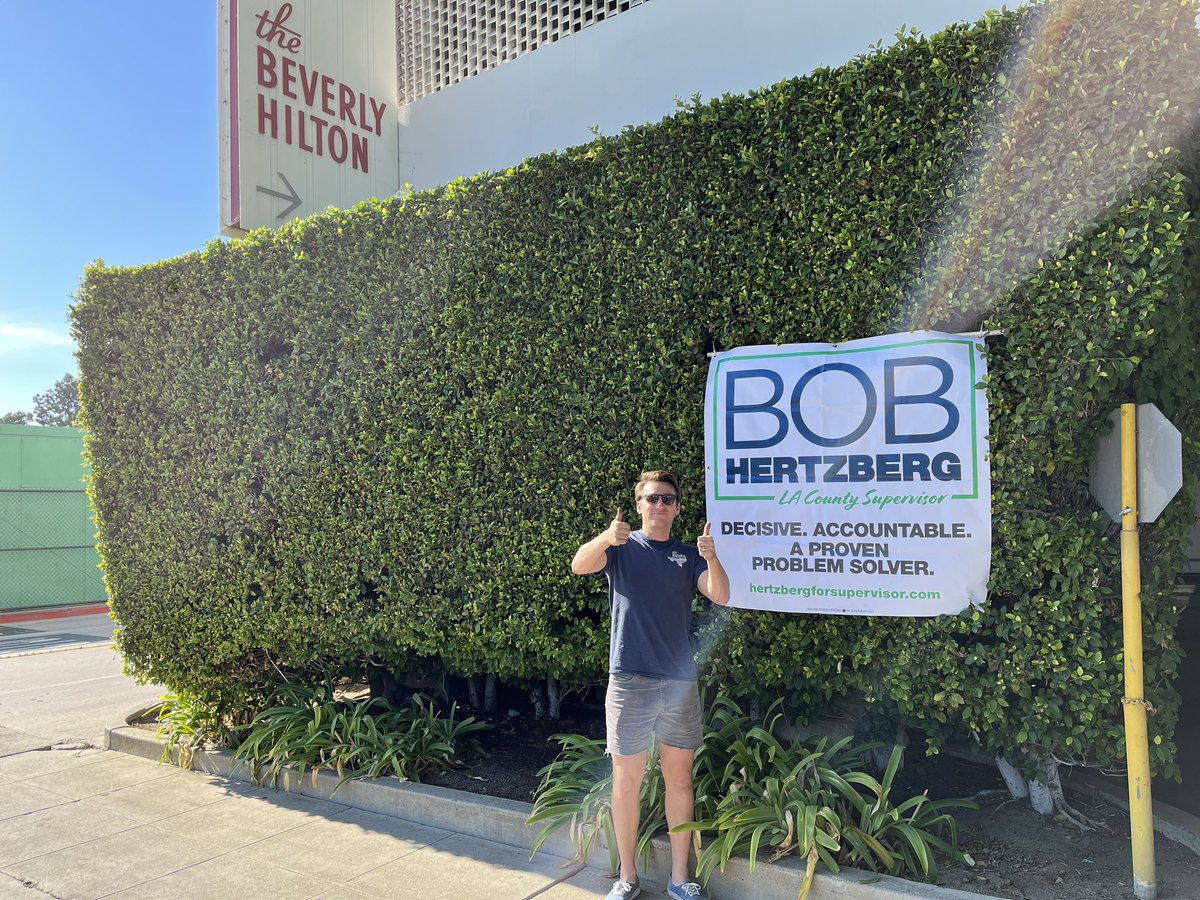 jipperoo714's tweet photo. spent my day delivering Hertzberg for Supervisor yard signs all over district 3 in LA county! 🚙🪧 
big thanks to all the amazing people who asked for signs to show their support for Bob ❤️ @hertzieLA 
#vote4bob #hertzbergdelivers #votela https://t.co/VlUgcqEYjG
