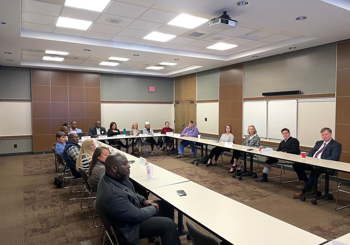 Jose_AAlv's tweet photo. Today, I met #housingfirstinc CEO, Derek Boulware, &amp; Board Chairman, George Talbot in #Mobile #Alabama to discuss homelessness, and #HUDgov programs. Also attended a round table session at the #MobileChamberofCommerce  with #HUD stakeholders.
#HUDSE https://t.co/cRp2ydSpqA
