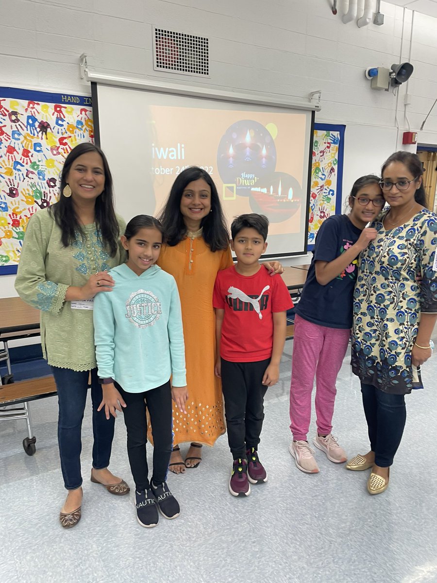 fro_mrs's tweet photo. Absolutely love when parents come in to interact with the kids!  Today we learned about Diwali!  Thank you so much. @HarrisonHawks90 https://t.co/vRA6v6mkR9