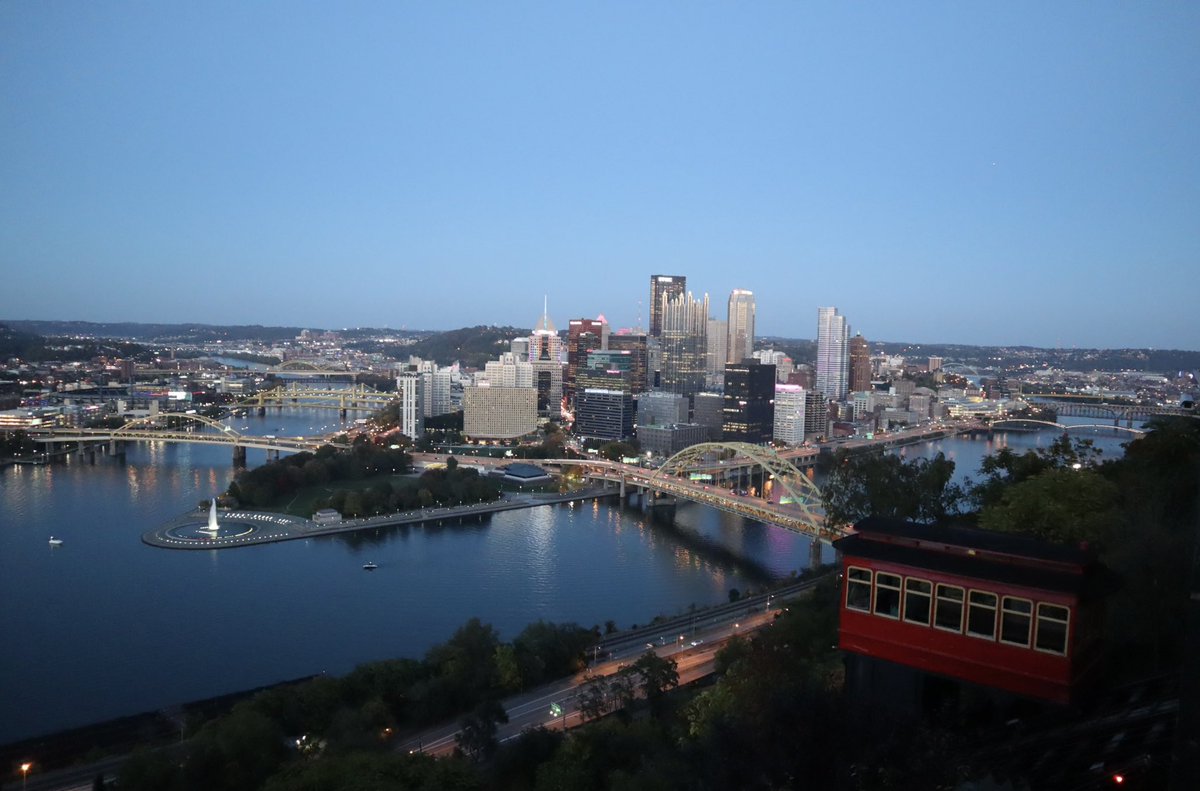 Milleret_a's tweet photo. It was great to present my work on additive manufacturing of Ni-Mn-Ga magnetic shape memory lattices at MS&amp;T 2022 (#MatSciTech2022) in Pittsburgh last week 🧲

It’s been really interesting to watch high quality talks, meet this community and discover this city! https://t.co/jihdMxfTxU