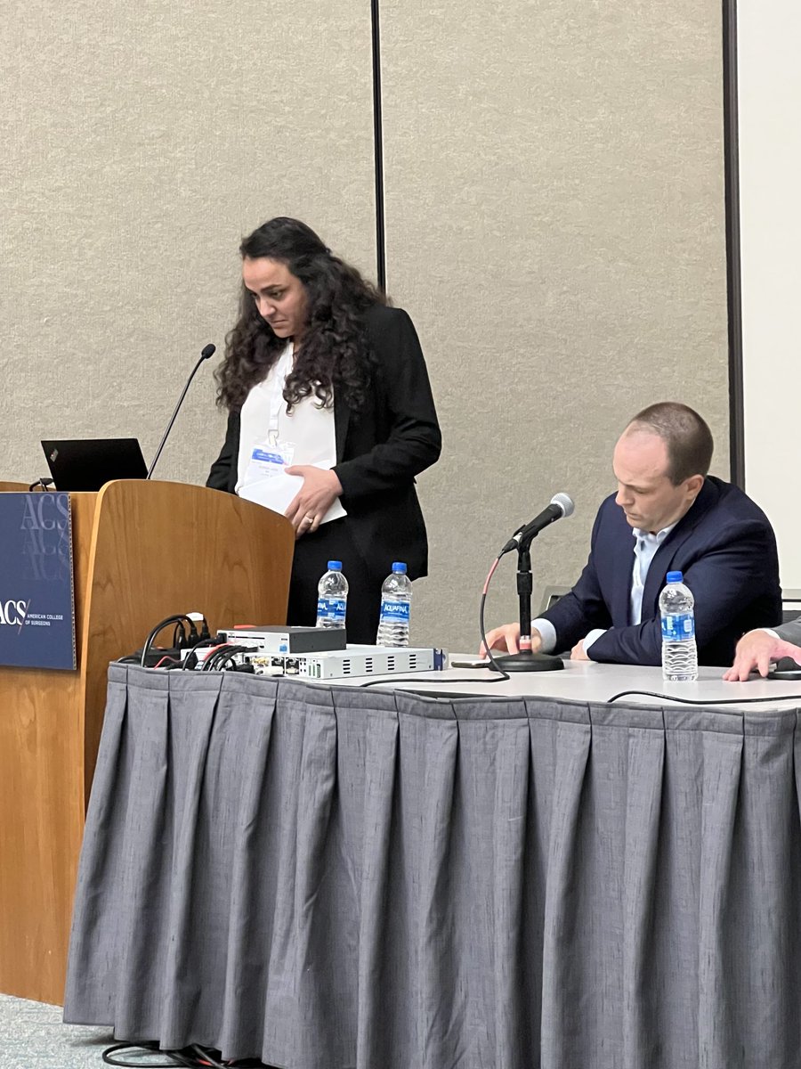 JsharmaSharma's tweet image. ⁦@EmorySurgery⁩ resident Jessica Labib presents on value of routine ICG in cholecystectomy, mentor ⁦@FedeSerrotMD⁩ ⁦@AnkitPatelMD⁩, ⁦@AmCollSurgeons⁩ #acscc22 GREAT JoB