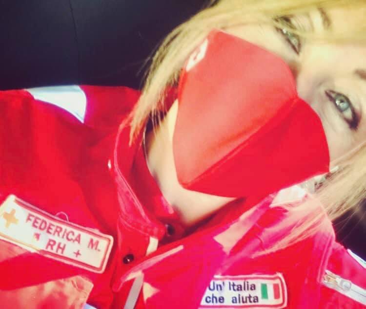dottoressafede's tweet photo. La mia Pandemia.
Ed e’ già un’altra parte della mia #vitadadoc .
Croce Rossa mia, quanta vita mi hai passato, non la chiedi indietro mai…👩⚕️❤️
#emozioni
#ricordi
#istanti
#doc https://t.co/3gdyeTejYS
