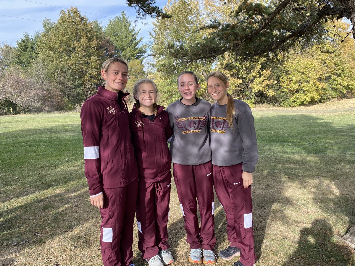 MPCHS_Girls_TF's tweet photo. All 4 senior girls set lifetime bests, great way to end the career! @jayden_housh @ed_05mcnvark @belle_meador and @AudreyLord8 . Thanks for everything! https://t.co/lylFhyN6Bg