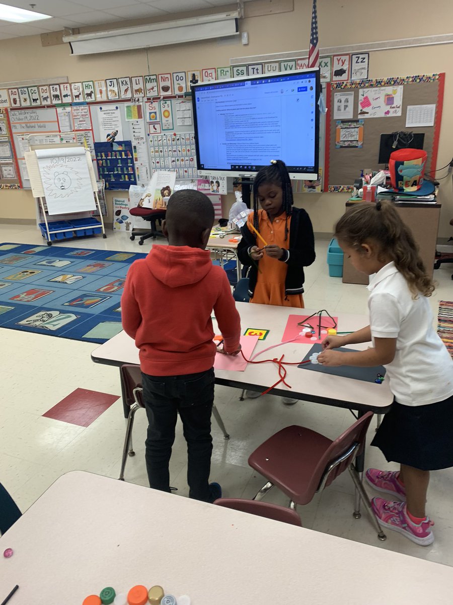 CHollifieldMEd's tweet photo. Working on our 3D plant art…
#PBLRocks #looseparts https://t.co/kVBMjowWiO
