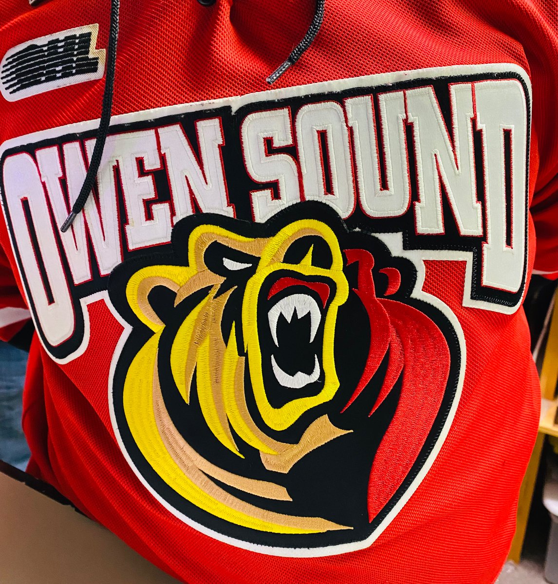 BayshoreFred's tweet photo. 7 pm Game Time @OHLHockey. @AttackOHL ( 2W ) host  @LondonKnights ( P2 ). #MidwestDivision. For updates #BeHere or follow Brock @AttackOHL #ImWorking. https://t.co/gkcysBUW2z