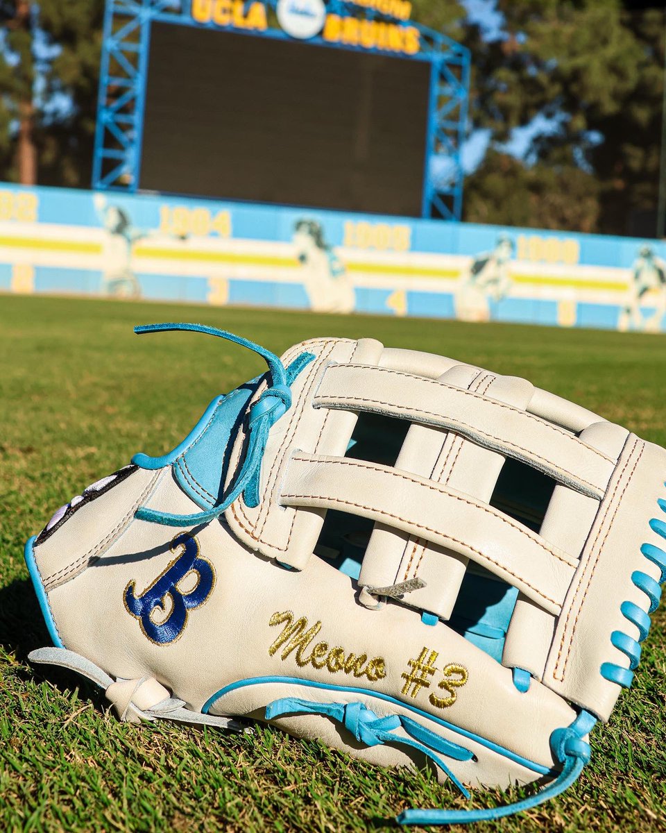 It was a glovely day at Easton 😍 Check out what leather our Bruins will be flashing this year ⚡️ #GoBruins x @eastonfastpitch