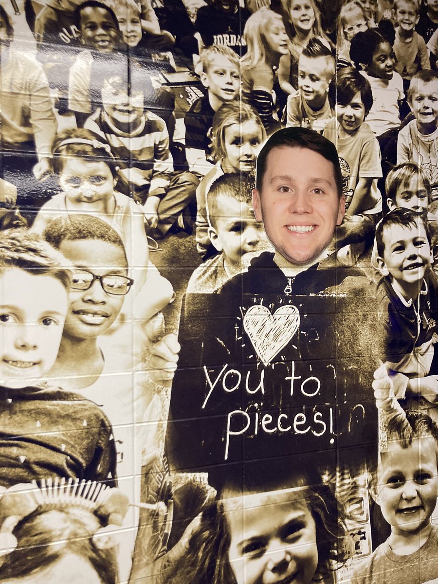 kdelaplante's tweet image. Our Glendale Panthers in a sea of orange taking a stand for Unity Day! Acceptance, Kindness, and Inclusivity…It Matters! 🧡🧡🧡🧡We love all of our Panthers to Pieces too @JoshAllenQB #ohmygosh #whereisjosh @BuffaloBills @GlendaleSH