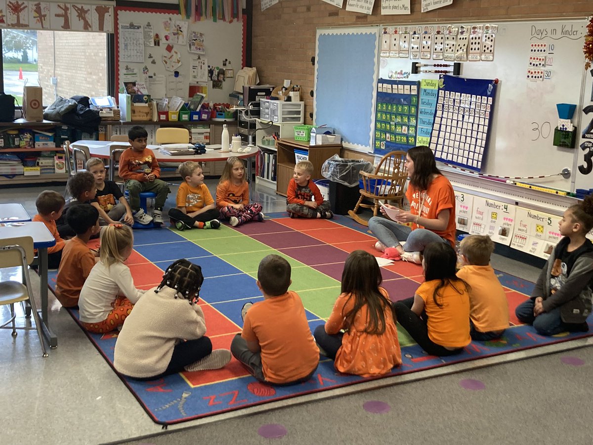 kdelaplante's tweet image. Our Glendale Panthers in a sea of orange taking a stand for Unity Day! Acceptance, Kindness, and Inclusivity…It Matters! 🧡🧡🧡🧡We love all of our Panthers to Pieces too @JoshAllenQB #ohmygosh #whereisjosh @BuffaloBills @GlendaleSH