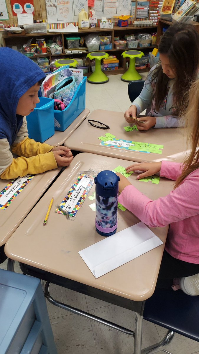 Mrs Key's class wearing orange and learning strategies to combat bullying. #KindnessMatters #bullyprevention #unityday <a href="/TweetsBellamy/">BellamyTweets</a> <a href="/chawkfan91/">JB Kilpatrick</a> <a href="/MrsRossersClass/">Jennifer Rosser</a>
