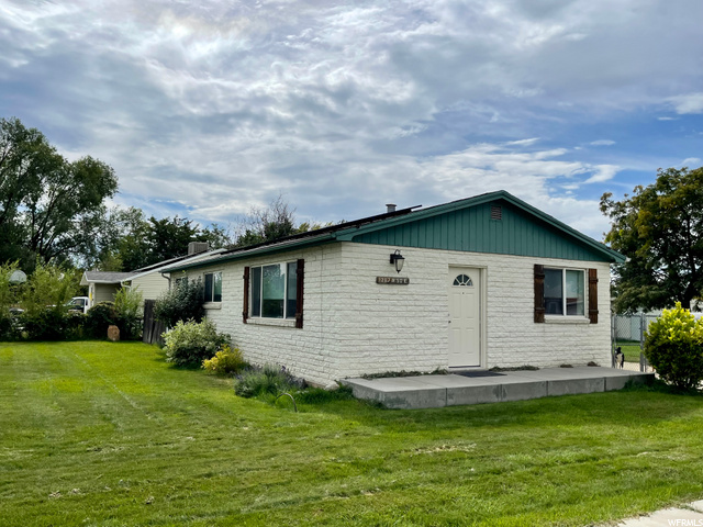 BrokerStacy's tweet photo. Dreaming of a new home? This 3 BED, 1 BATH home might be the one you've been thinking of. #realestate #homesforsale  https://t.co/R6ma4X0bXE https://t.co/rYowoB826Q