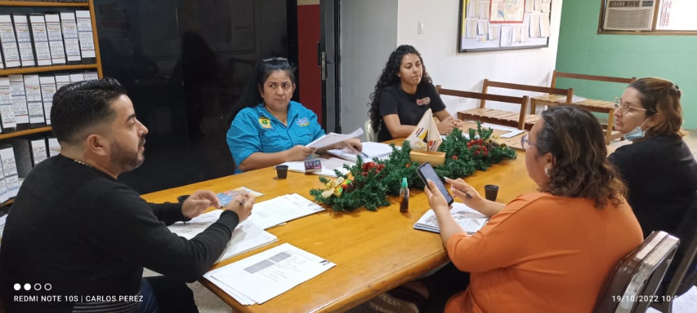 BermudezJoseA's tweet photo. En #MartesDeAtencion recibimos a un grupo de personas del Mcpio. Cárdenas, Clap Las Palmas, los cuales realizaron una solicitud, hoy #19Oct el Jefe Regional de los Clap @carlosperez_ch realizó la articulación con la Sala Situacional del municipio y la Tutora @mviviana_212 1/2 https://t.co/gqBPNFTrLW