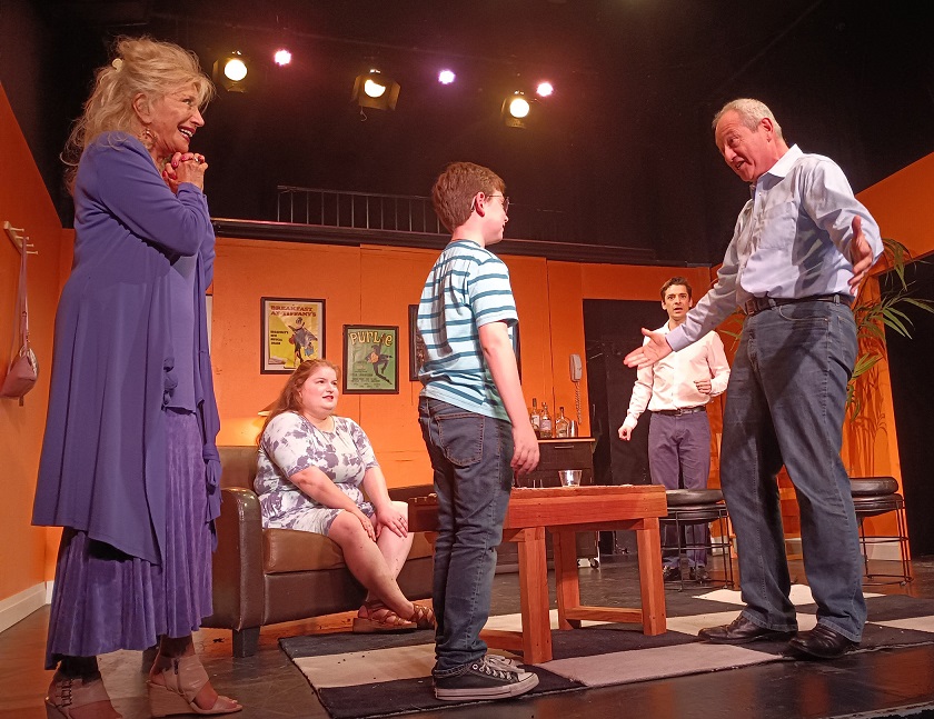 EyeOnWeHo's tweet photo. Saw "Daddy Issues" at The Complex in Hollywood over the weekend and LOVED it! You'll laugh out loud as you see how far a gay guy will go to please his controlling Jewish parents. Runs through 11/13. Don't miss it! Tickets/Info: https://t.co/ezi0YOZ8dQ (Photo: Charles Blondeau) https://t.co/AxfWlh9FLg