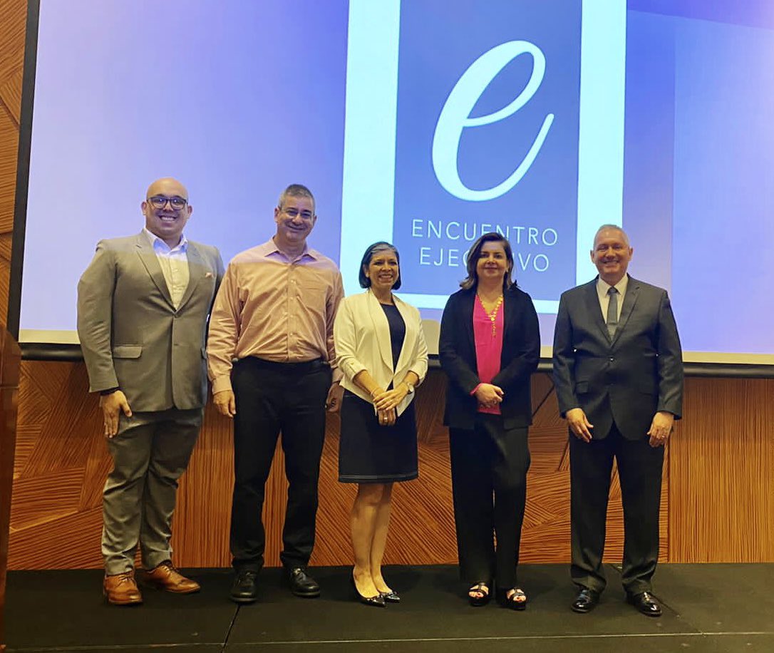 asotocam's tweet photo. 🇵🇦 ¡El futuro del trabajo está aquí y lo construimos juntos!
Gracias @mofloresb por acompañarnos en Panamá visitando a nuestros equipos,socios de cámaras y clientes. #WePowerTheFutureOfWork. @ManpowerGroup @ManpowerCCA @ManpowerMeCA https://t.co/t42ojFXA6i